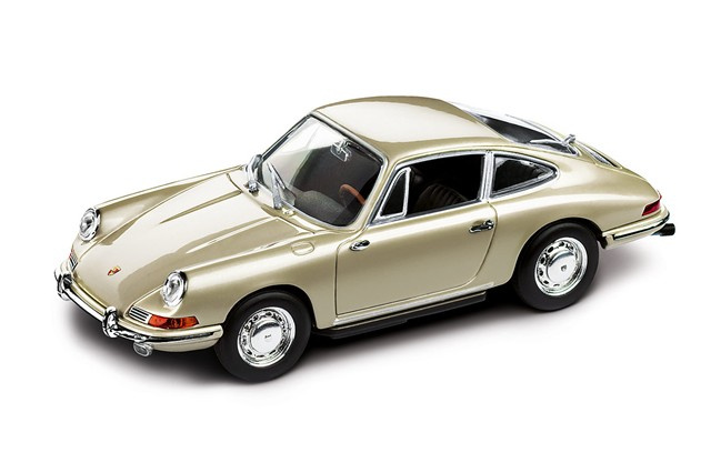 Watch/ Chronograph 50 years  911 + model car Minichamps 1:43