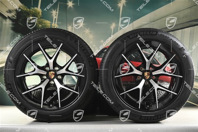 21" Cayenne RS Spyder Design Winterräder Satz, Felgen 9,5J x 21 ET16 + 11J x 21 ET37 + Michelin Pilot Alpin 5 Winterreifen 275/45 R21 + 315/40 R21, schwarz hochglanz