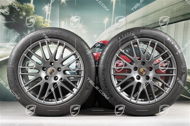 20" RS Spyder Design Sommerräder Satz, 4x Felgen 9,5J x 20 ET 47 + 4x Reifen 275/45 R 20 110Y XL, in Platinum (seidenglanz), mit RDK