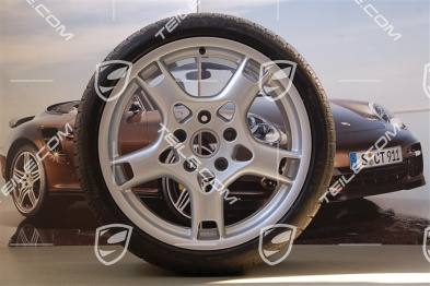 19" Winterräder Carrera S, C2 / C2S, Felgen 8J x 19 ET57 + 11J x 19 ET 67, Reifen 235/35 R19 + 295/30 R19