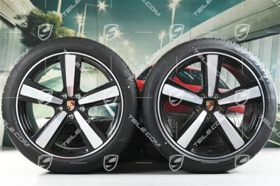 22" Sommerräder Cayenne Exclusive Design Sport, Felgen 10J x 22 ET48 +11,5J x 22 ET61 + Pirelli Sommerreifen 285/40 R22 + 315/35 R22, schwarz hochglanz, aus Neuwagen / ca. 30 Km, DOT/Bj. 2025
