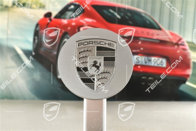 Hub cap, concave, crest in Rhodium / Turbonite, platinum silver