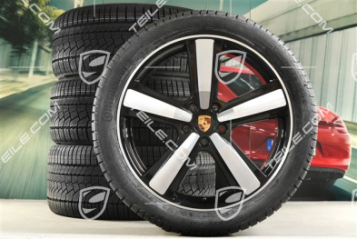 22" Koła zimowe, komplet, Cayenne Exclusive Design Sport, felgi 10J x 22 ET48 +11,5J x 22 ET61 + opony zimowe Continental 285/40 R22 + 315/35 R22, czarny wysoki połysk