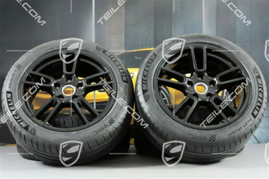 19-inch summer wheels set "Panamera", rims 9J x 19 ET64 + 10,5 J x 19 ET62 + Michelin Sport 4 summer tyres 265/45 R19 + 295/40 R19, in black high gloss