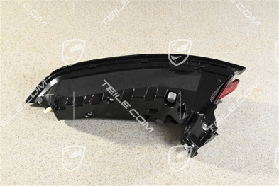 Coupe, Lampa tylna, L