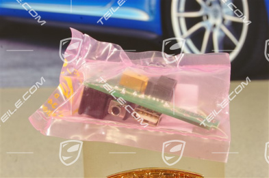 Gniazdo Multimedia, USB, zestaw uniwersalny, tylko w połączeniu z PCM3.1