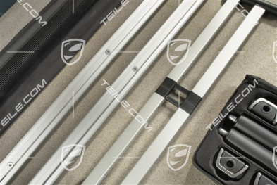 Luggage compartment partitioning