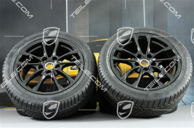 19-inch winter wheels set "Panamera S", rims 9J x 19 ET64 + 10,5 J x 19 ET62 + Continental ContiWinterContact PS830 P winter tyres 265/45 R19 + 295/40 R19, in black high gloss