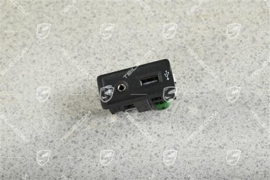 Adapter interfejsu multimedialnego USB / AUX