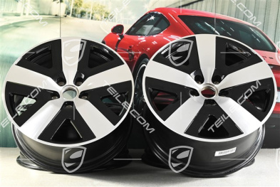 20-inch Cayenne Basis Aero wheel rim set, 10,5J x 20 ET55 + 9J x 20 ET50, black high gloss