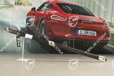 GT3RS, Belka poprzeczka tylnego zawieszenia, L