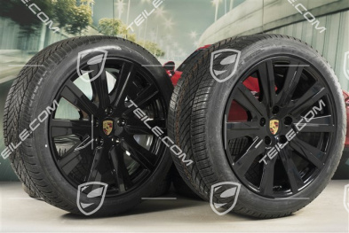 20" Taycan Tequipment Design Winterräder Satz, Felgen 9J x 20 ET54 + 11J x 20 ET60, Goodyear Winterreifen 245/45 R20 + 285/40 R20
