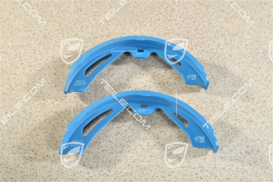 1 Set Handbrake / brake shoe, rear axle (2 pcs.) / increased payload