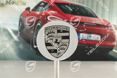 Dekielek koła, wklęsły, z czarnym herbem, polerowane aluminium