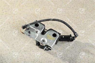 Spyder, Catch bar / lock lower part, rear lid