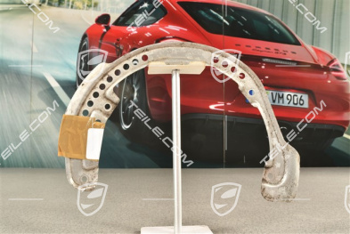 Rear axle disc brake protective plate, L