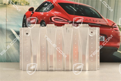 Carrera 4 / C4S / GT2 RS, Wzmocnienie podłogi bagażniika
